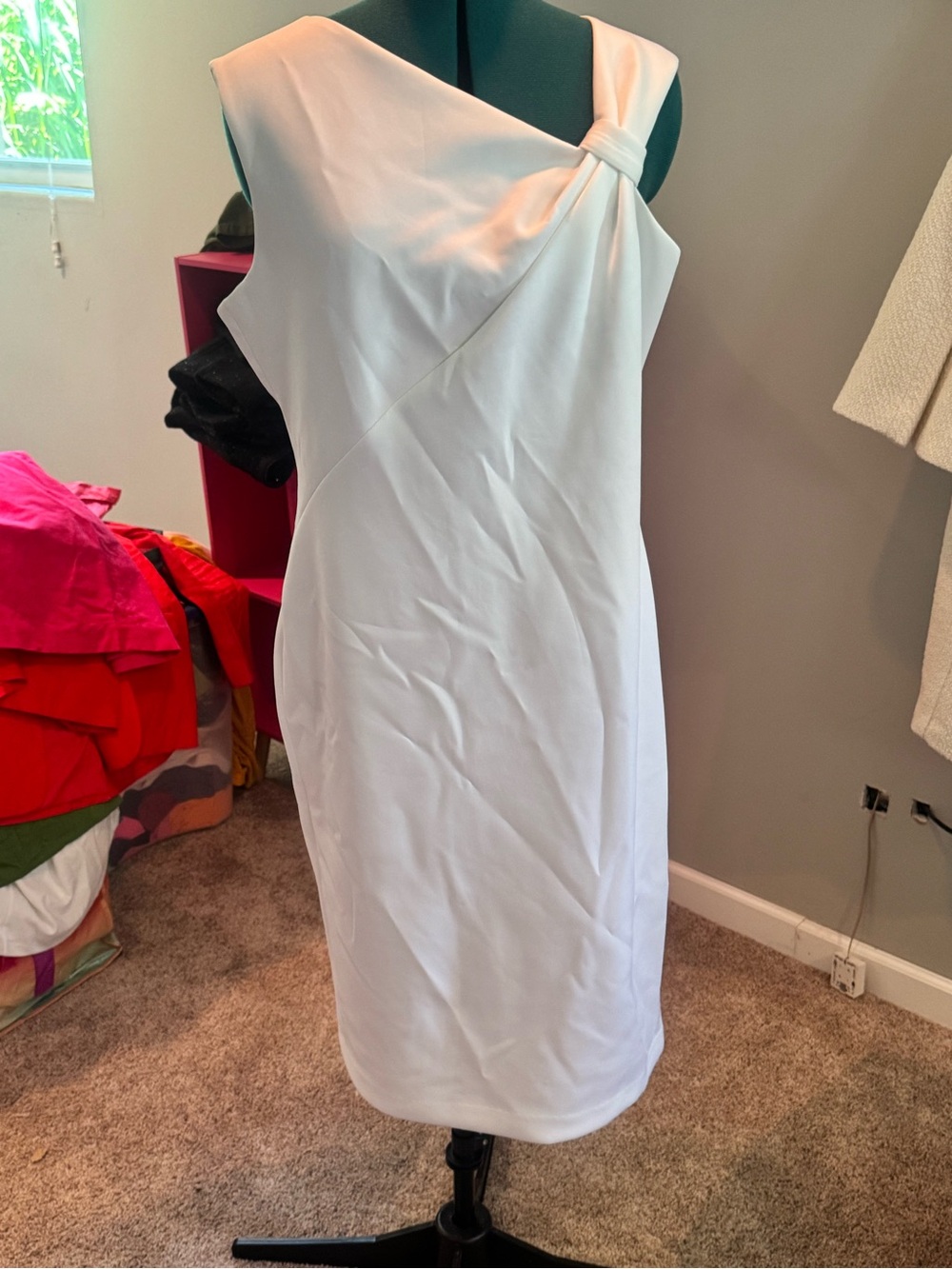 Calvin Klein White One-Shoulder Knot-Accent Sheath Dress